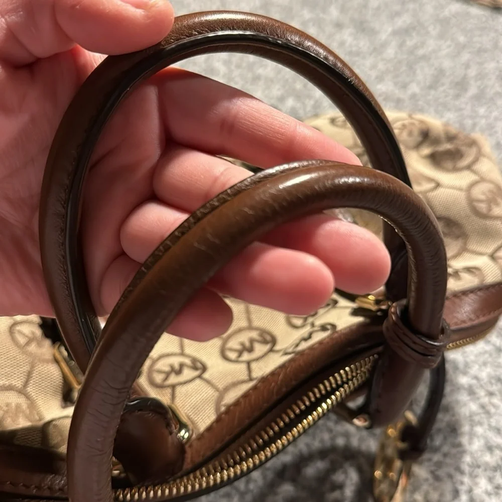 Michael Kors Purse - Picture 5 of 7